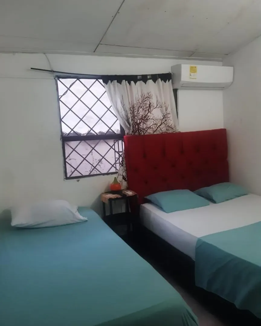 New Iguana House Hotel Cartagena 0*,